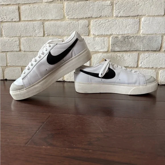 Women’s Nike Blazer Low Platform - Picture 7 of 7